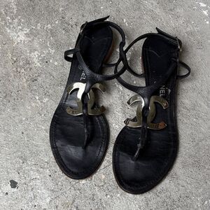 Chanel logo plaque flats